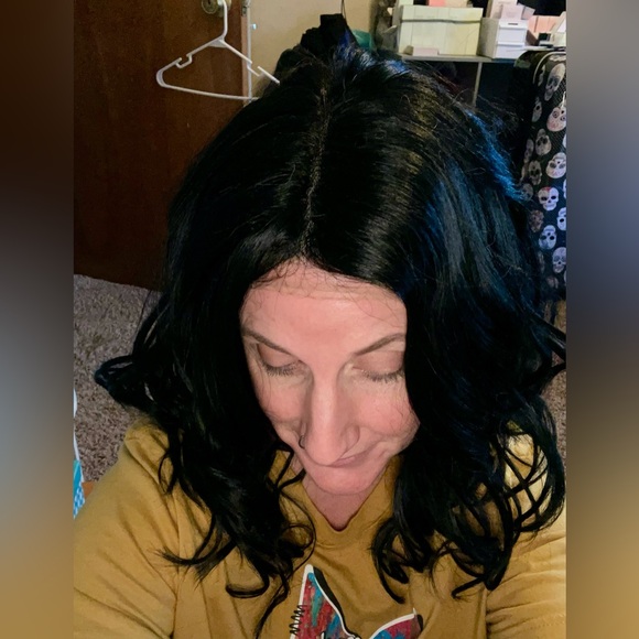 NWT black curly wig - Picture 6 of 8